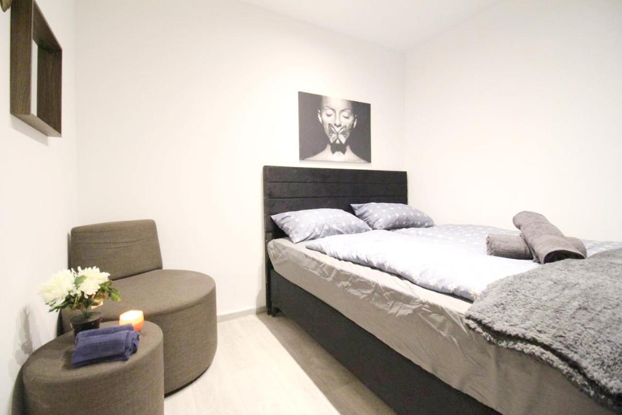 Privatunterkunft Comfortable In Akh Area *