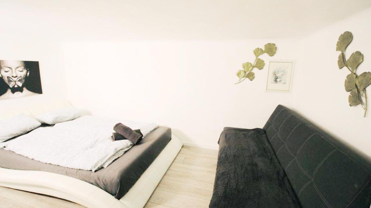 Privatunterkunft Comfortable In Akh Area