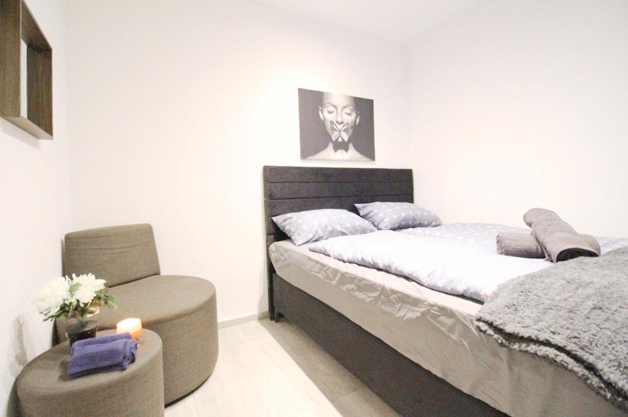 Comfortable In Akh Area Privatunterkunft