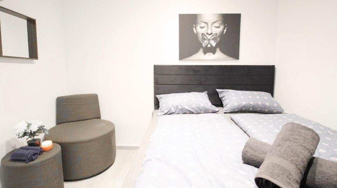 Privatunterkunft Comfortable In Akh Area *