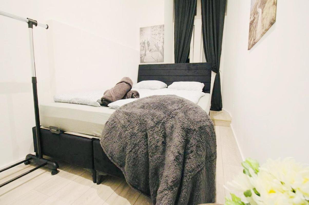 Privatunterkunft Comfortable In Akh Area
